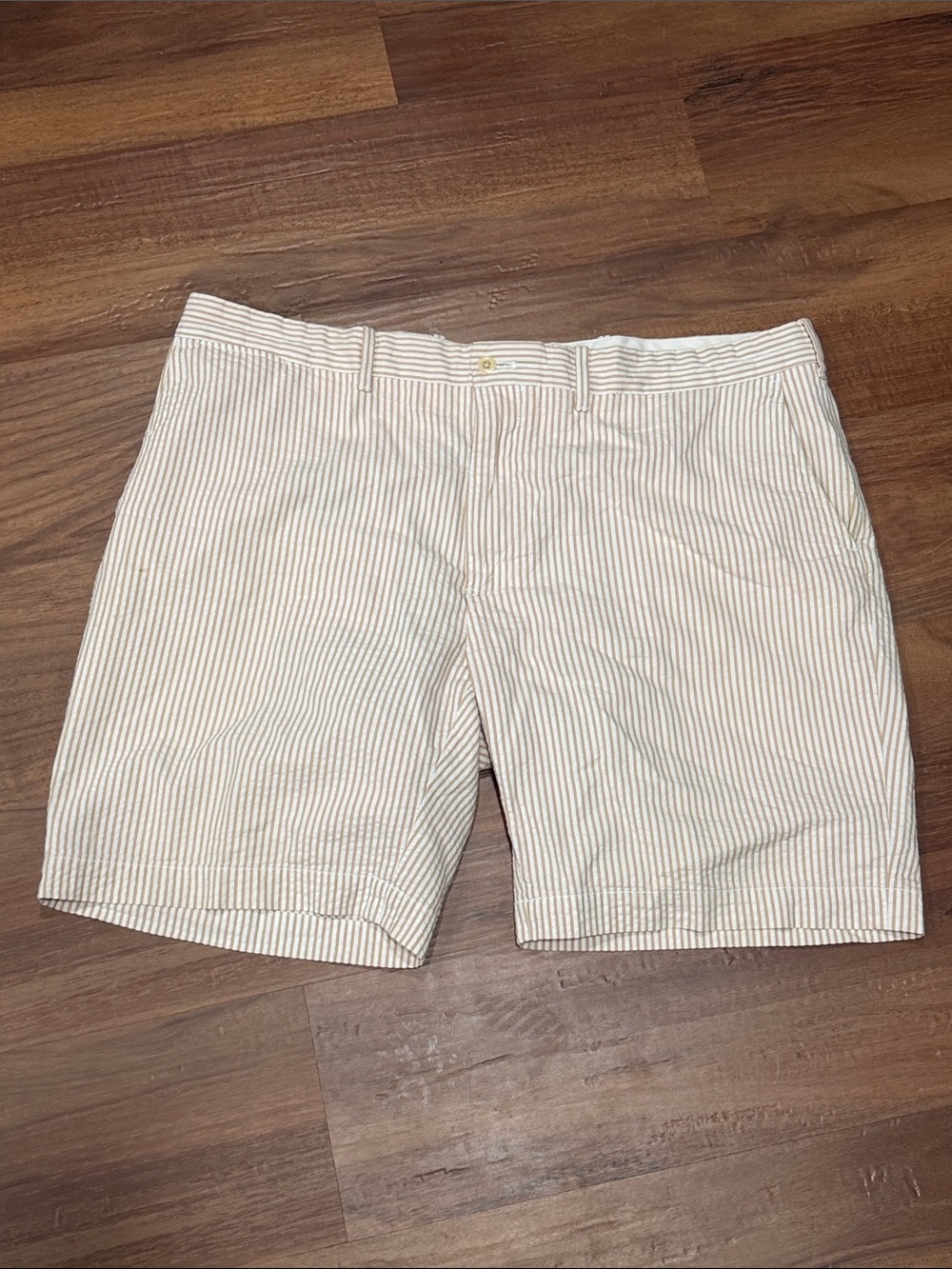 Polo Golf Men's Seersucker Flat Front Shorts - Cream with Tan Stripes 40